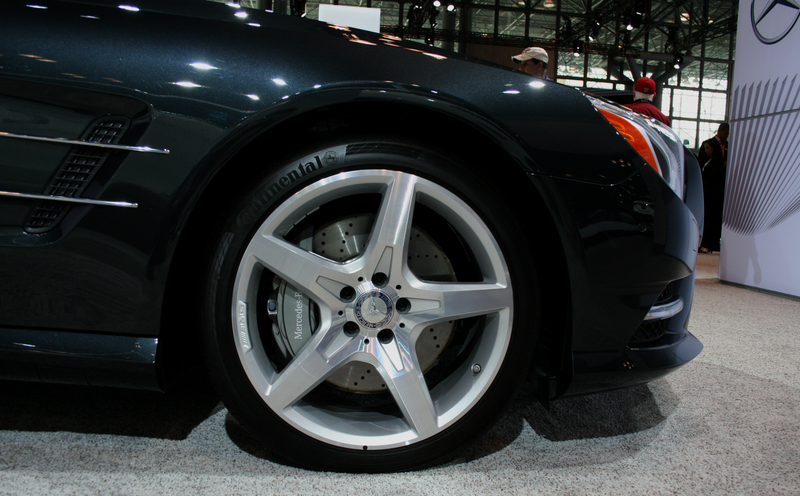 Illustration for article titled New York Auto Show pics (Round 2)